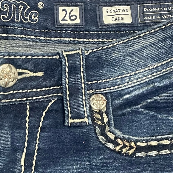 Miss Me Jeans Signature Capri Womens 26 Cuffed Flap Pocket Dark Wash Embellished - Picture 7 of 9